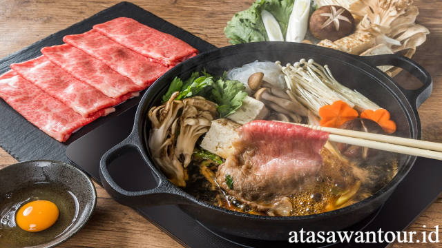 Sukiyaki: Hidangan Hotpot Jepang yang Hangat dan Lezat